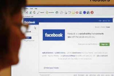 UK mulls giving web sites cinema-style ratings