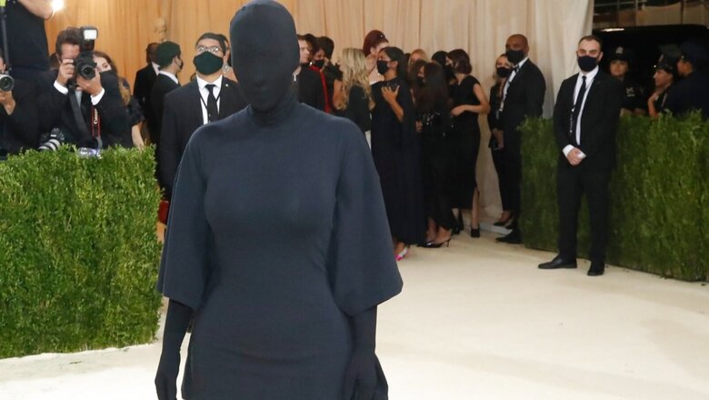 Met Gala 2021: Kim Kardashian Completely Covers Her Face and Body in Black Balenciaga Outfit