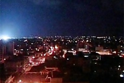 Israeli troops move into Gaza Strip