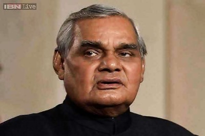 Oratorial skills, statesmanship make Atal Bihari Vajpayee a living icon