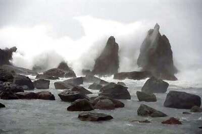 Earthquake in New Zealand: Magnitude 7.3 Quake Triggers Tsunami Warning