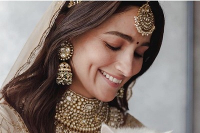 Alia Bhatt Poses With Her ‘Cat of Honour’ In Unseen Wedding Picture, Mother-In-Law Neetu Kapoor Reacts