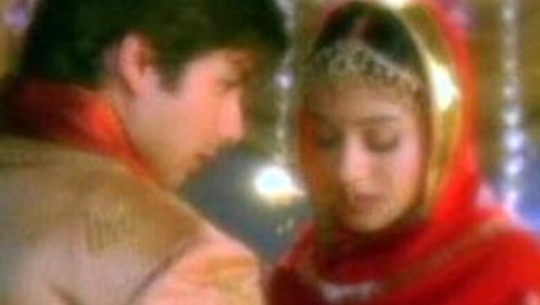 Pirated CDs of Dhoom 2, Vivah seized