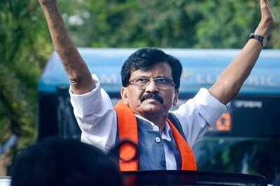 Sanjay Raut Arrested in Land Scam Case; Sena MP Says 'Jhukega Nahi', Alleges Political Vendetta