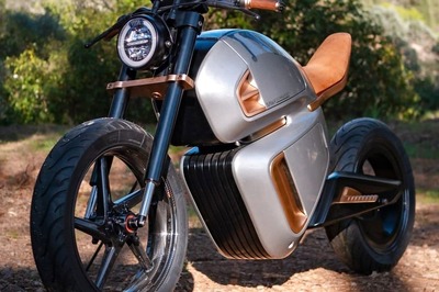 Nawa Racer is the World's First Hybrid Battery-Powered Electric Motorcycle, Has 300 km Range