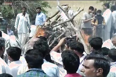 Witnesses claim farmer Gajendra Singh was instigated to climb tree but death an accident: Sources