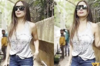 Malaika Arora Keeps Her Look Uber Cool in Grey Tank Top And Denim, Waves At Paparazzi; Watch Video