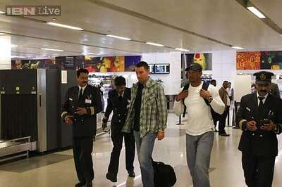 Exclusive pictures of Tiger Woods landing in Delhi Airport