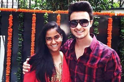 Arpita Khan's mehendi ceremony attended by family and close friends