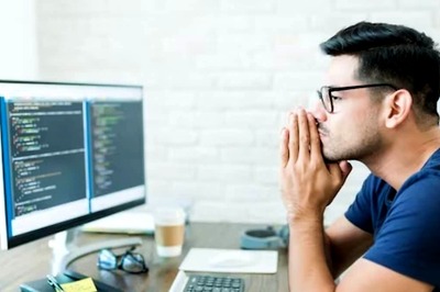 Sensex Ends 454 Points Lower, Nifty Holds 22K; Auto, IT Shares Drag