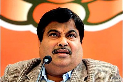 BJP completely rejects MG Vaidya's blog: Gadkari's statement