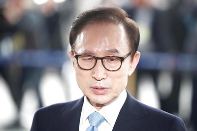 South Korean Ex-president Lee Admits Taking $100,000 From Spy Agency
