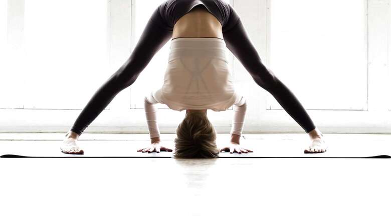 People Who Sit All Day Long Due To WFH Must Try These Stretches