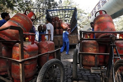 PM Modi's 'Give It Up' campaign on LPG subsidy saves Rs 140 crore for government
