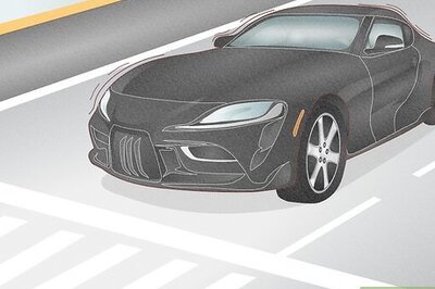 Car Rattling and Shaking while Idling: Causes & Fixes