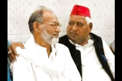 Ayodhya Rape Accused Moid Khan Has History of Communal Clashes, Land Grabbing | All About the SP Leader