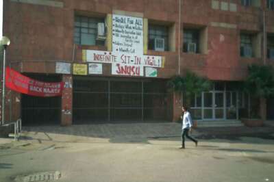 JNU to Vote for Students' Union Today, Eight Candidates in Fray