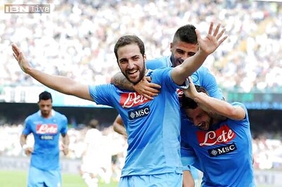 Napoli clinch Champions League playoff spot