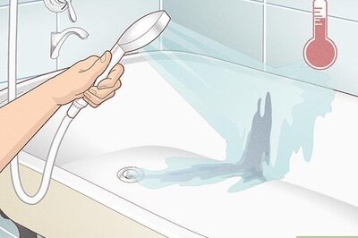 How to Remove Paint from an Acrylic Tub or Bath