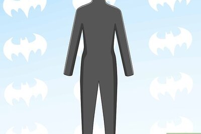 How to Create a Batgirl Costume