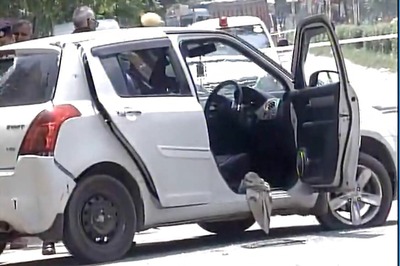 Two Cops Injured in Gun Battle in Delhi