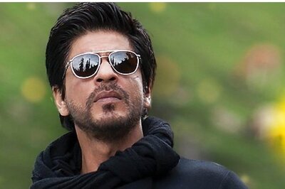 Vir Das Calls Shah Rukh Khan 'World's Biggest Star': 'Nobody Romances a Woman the Way SRK Does'