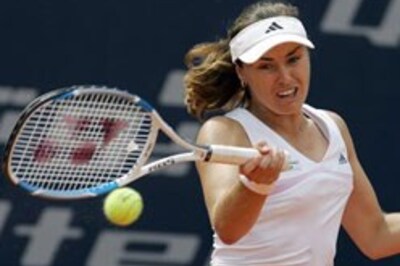 Sharapova, Hingis enter Round IV