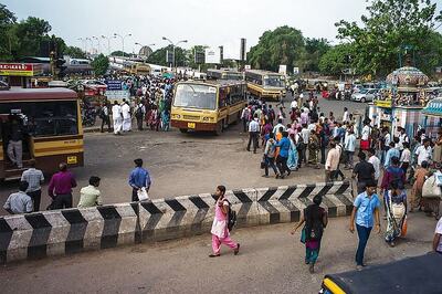 Tamil Nadu Buses, Lorries Resume Services to Karnataka