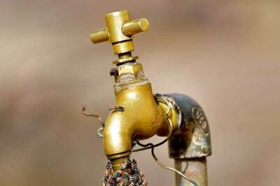 Mumbai: Pipe Burst in Andheri Shoots Water Several Feet High in Air
