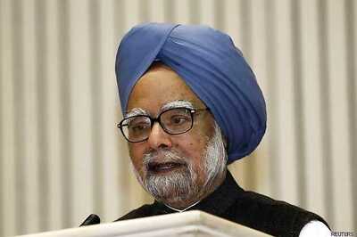Metro rails can solve city transportation problems: Manmohan Singh