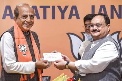 News18 Evening Digest: Former TMC MP Dinesh Trivedi Joins BJP; Pakistan PM Imran Khan Wins Vote of Confidence and Other Top Stories