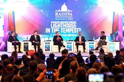 'A Band Like The Beatles': Japan's Foreign Minister Compares Quad Nations to Fab Four in New Delhi