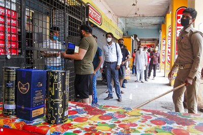Ensure Sale of Alcohol Through Proper Scanning: Delhi Govt Tells Liquor Shops