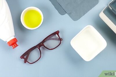 How to Get Stains Off Eyeglasses