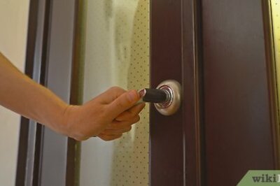 How to Clean up Broken Glass