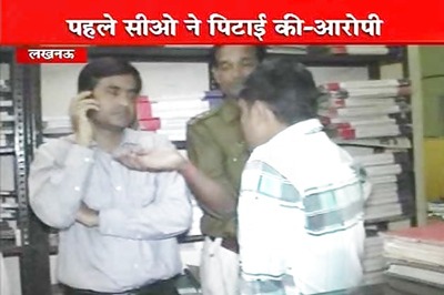 UP CM Akhilesh's security officer beaten up