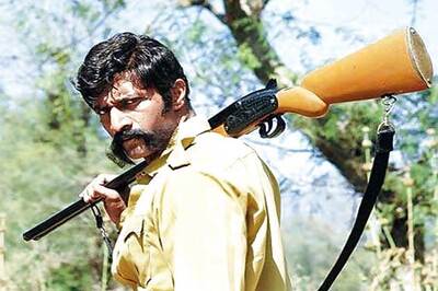 Tamil Review: 'Vanna Yuddham' is partly engaging