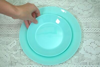 How to Set Glasses on a Dinner Table