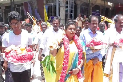 AP Minister Roja Selvamani Performs Kavadi Ritual at Tiruttani Murugan Temple
