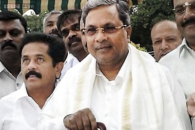 Siddaramaiah's neighbour objects to urinating on his wall, attacked