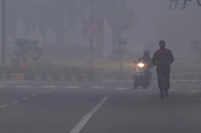 Delhi's Maximum Temperature Settles at 19.5 Deg C, Air Quality 'Poor'