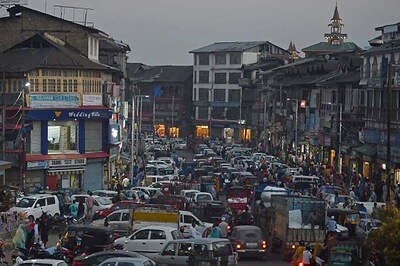 Separatists Call for 'Mass Agitation' if SC Delivers Verdict Against Article 35A