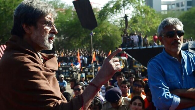 Prakash Jha turns stylist for Big B in 'Satyagraha'