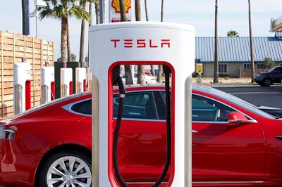 Tesla Recalls Self-Driving Feature That Lets Cars Roll Through Stop Signs