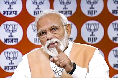 PM Modi Thanks Shopkeepers, Traders for Ensuring Essentials Reach People during Lockdown