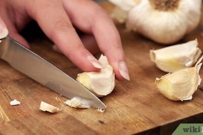 How to Sauté Garlic