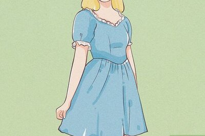 How to Dress Like Alice from Alice in Wonderland