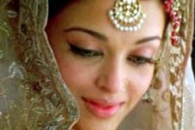 Temple 'purified' after Ash visit