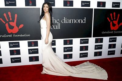 Kylie Jenner Singing Wake-up Song for Daughter Stormi Becomes Viral Meme