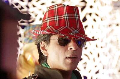 Shah Rukh Khan apologises for not being punctual